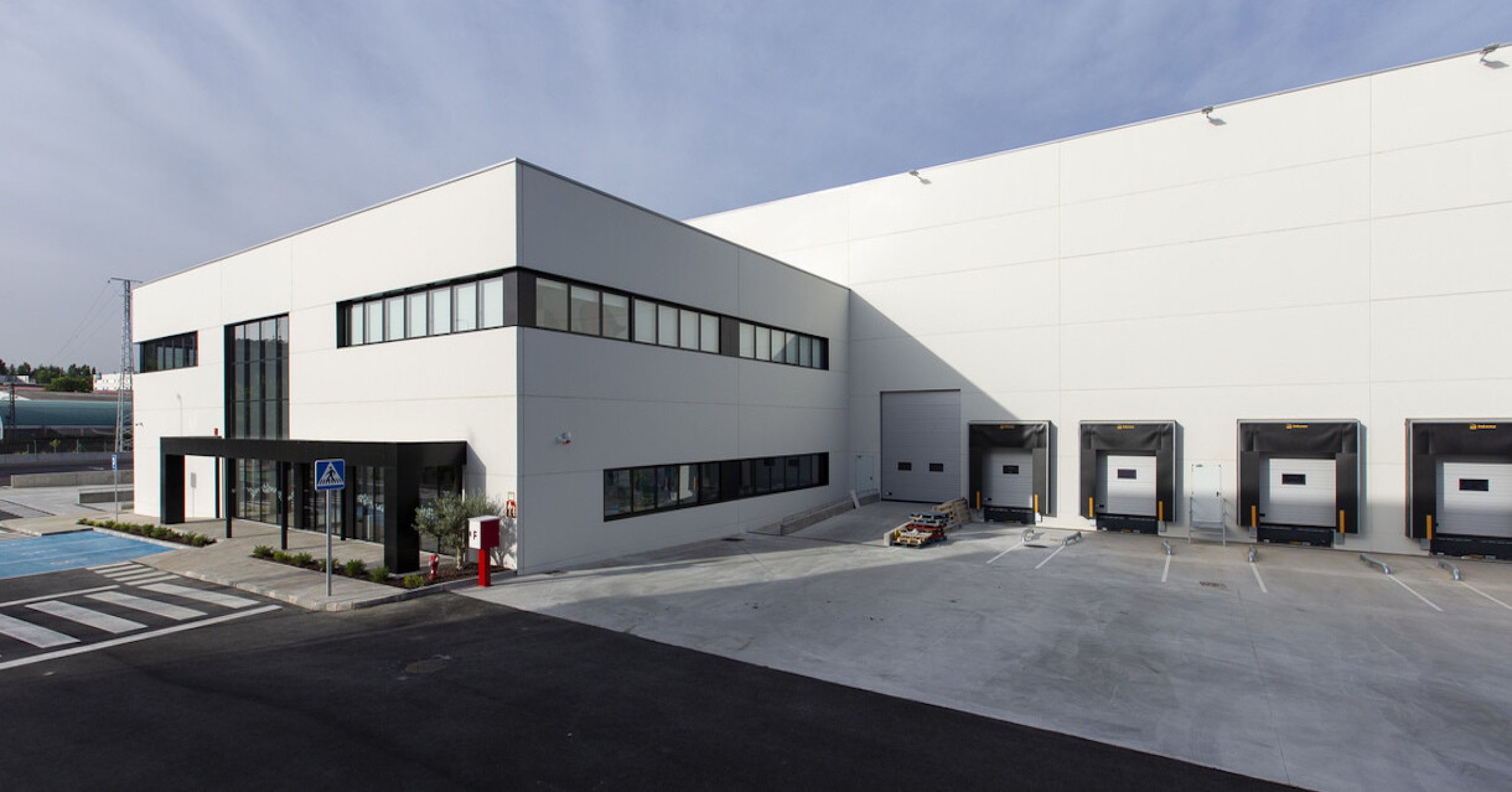 CooperVision Logistics Warehouse